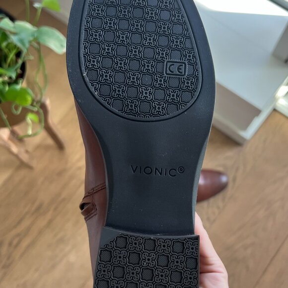 VIONIC Phillipa Tall Boot Boot- Brown - Picture 10 of 15